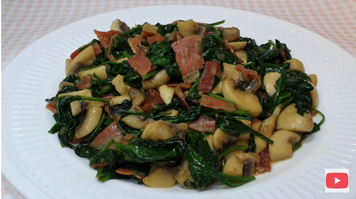 SALTEADO DE ESPINACAS CON PECHUGA DE POLLO Y HAMBURGUESAS DE GARBANZOS